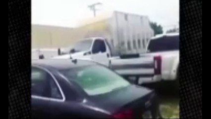 Kızı Anjelik'in lüks otomobilini çöpe attı