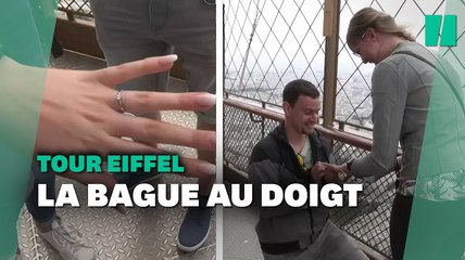 Descargar video: Réouverture de la Tour Eiffel, un touriste en profite pour faire sa demande en mariage