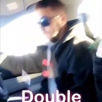 Elle jette des pailles dans la tête de son mari tous les jours... meilleure blague