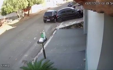 Şoför el frenini çekmeyi unutunca olanlar oluyor