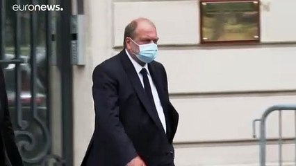 Министру юстиции предъявлены обвинения в злоупотреблении служебным положением