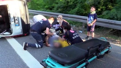 Hafif ticari aracın devrilmesi sonucu 5 kişi yaralandı