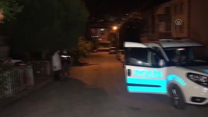 Eşini bıçaklayarak öldüren koca, kendisini de yaraladı
