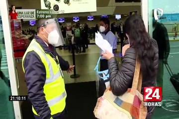 Colombiana pide que le dejen sacar a su mejor hija por un problema con su nombre mal escrito