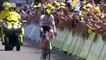 Tour de France : Matej Mohoric, coureur de Bahrain-Victorious dont l'hôtel a été perquisitionné, passe la ligne d'arrivée en faisant un signe à ses détracteurs - Regardez