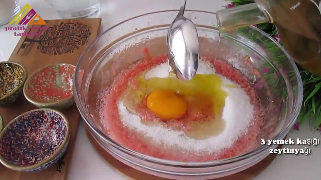 Domatesi hiç böyle pişirdinizmi Pratik Lezzetli ve Hızlı Tarif  Değişik Kahvaltılık Tarif  Pizza