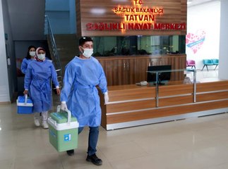 Mobil ekipler ön yargıları yıkıp aşılamayı artırmak için dağ bayır demeden kilometrelerce yol katediyor