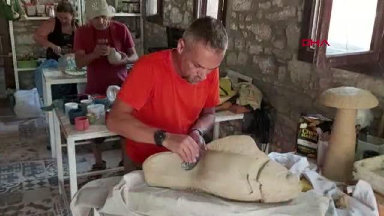 RESİM, SERAMİK VE TEKSTİL SANATÇILARI UKKSA'DA BULUŞTU