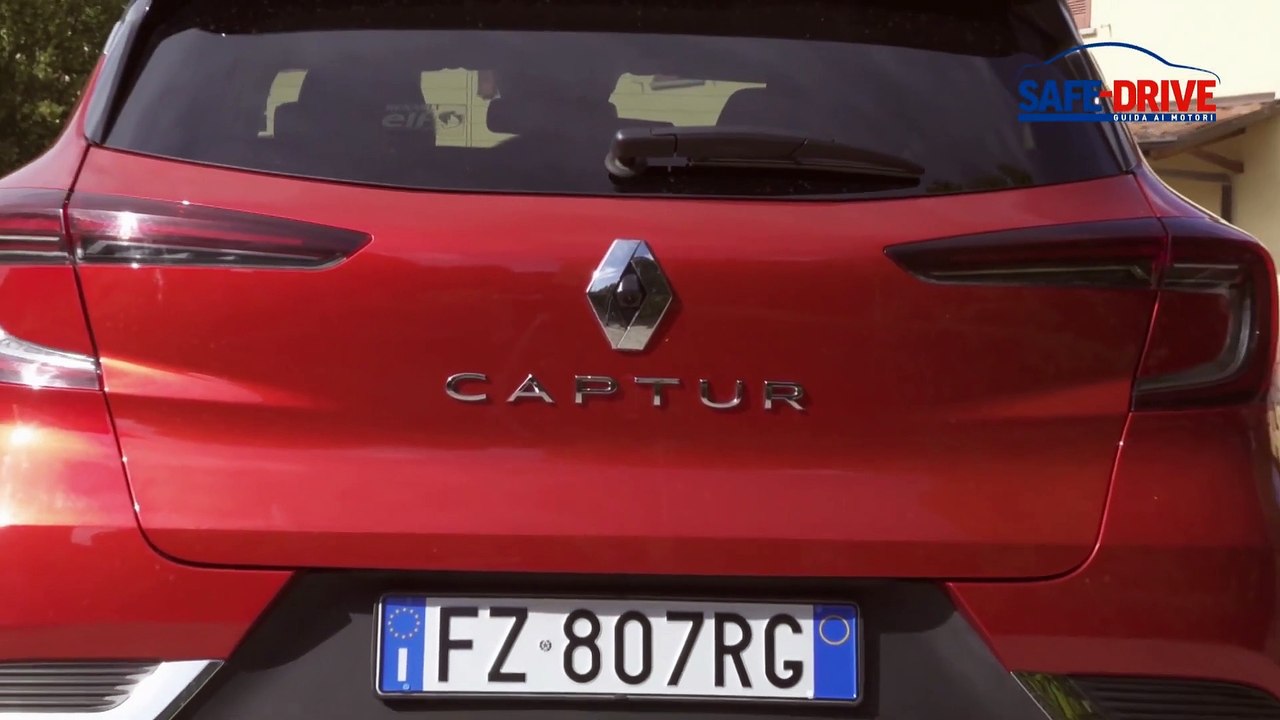 Car Influencer per un Giorno Renault Captur, con Elena Giaveri e Annamaria Ferrari