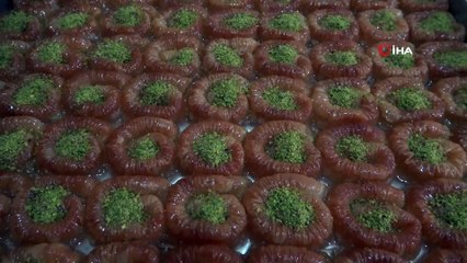 Tatlıcılarda bayram mesaisi başladı