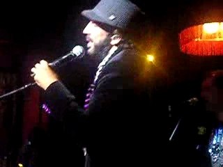 Juan Luis Guerra à Paris: Ojala que llueva café