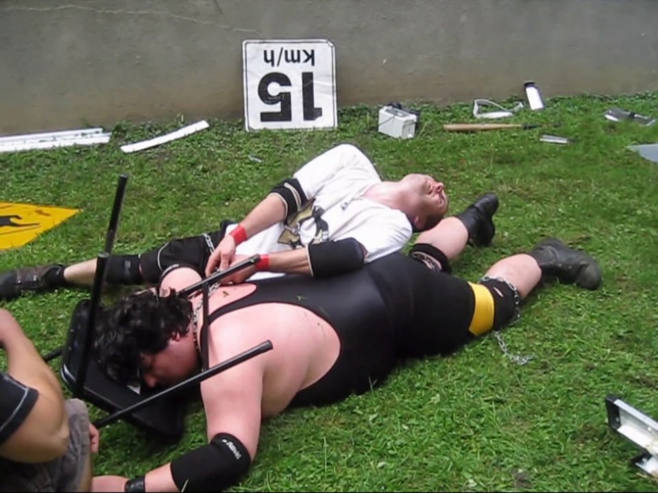 Extreme Submission Match - Swede Savard VS "Real" Nathan Naturals - CHW Backyard Wrestling