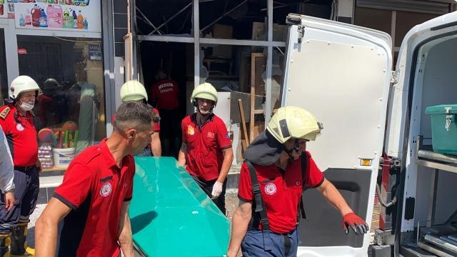 Son dakika haberi! Mersin'deki yangında ölen 2 kişinin cenazesi hastane morguna kaldırıldı