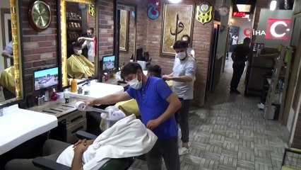 Berber ve kuaförlerde bayram yoğunluğu