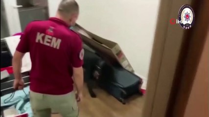 Eve yapılan baskında 130 bin uyuşturucu hap ele geçirildi