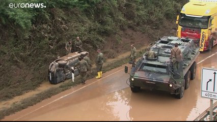 شاهد: الجيشان الألماني والهولندي يشاركان في جهود إنقاذ ضحايا الفيضانات