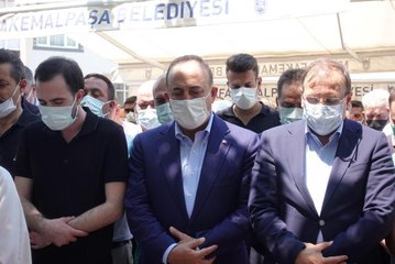 Vefat eden eski Bursa Milletvekili Ali Koyuncu son yolculuğuna uğurlandı