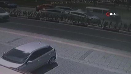 Son dakika haber... 7 aracın karıştığı zincirleme kaza kamerada: 8 yaralı