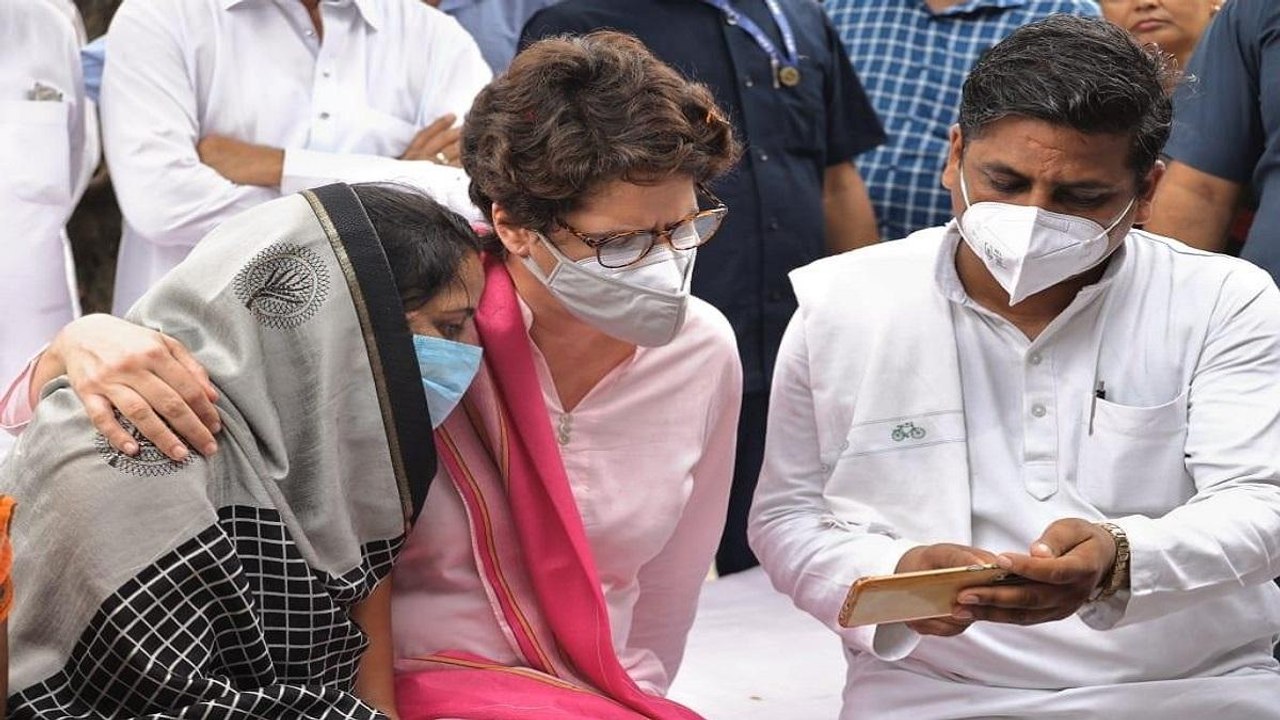 Priyanka Gandhi launches Congress's election mi...