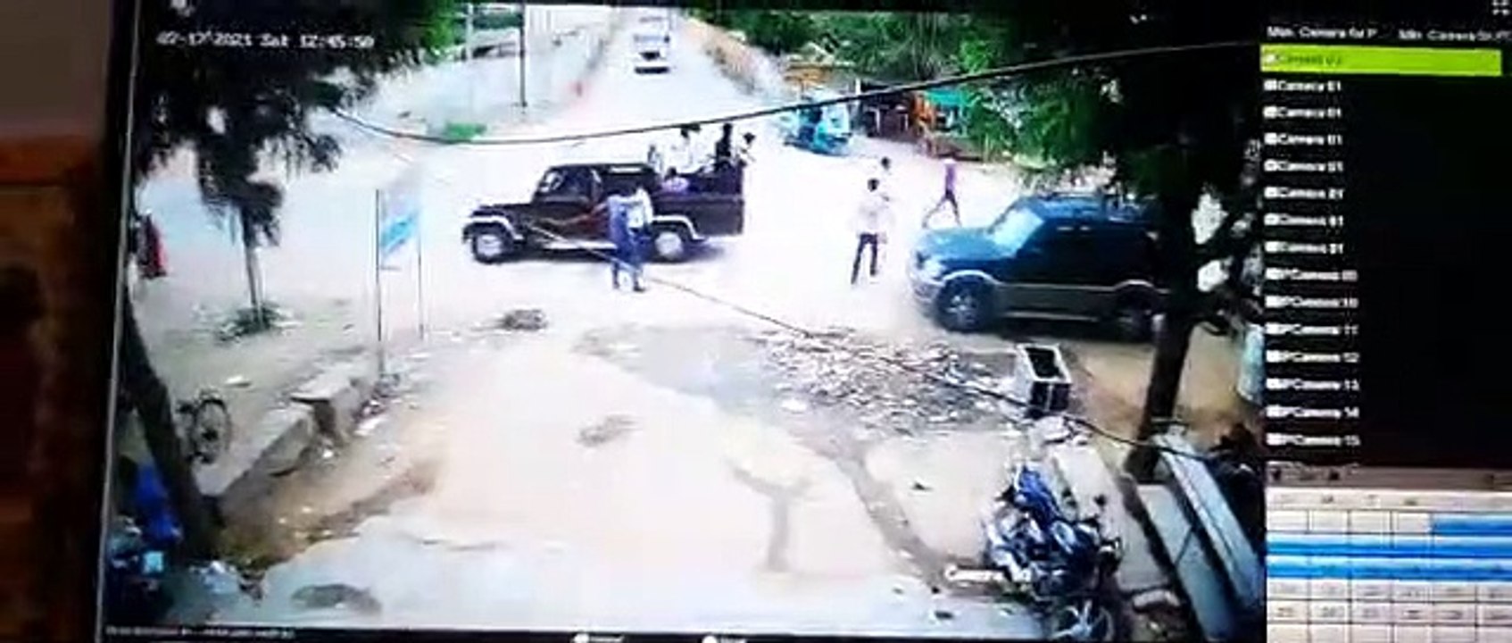 VIDEO : दिन दहाड़े फिल्मी स्टाइल में चालक के अपहरण की कोशिश, कांस्टेबल ने नाकाम किया