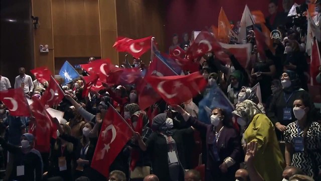 ERZURUM - Cumhurbaşkanı Erdoğan: 'AK Parti, kuruluş felsefesinden ve prensiplerinden taviz vermeden kendini güncellemeyi başarabilmiş yegane siyasi harekettir'