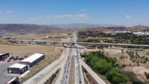 KIRIKKALE - 'Kilit kavşak' Kırıkkale'de bayram öncesi trafik yoğunluğu arttı