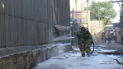 Son dakika haberleri... EYÜPSULTAN'DA ÇÖP POŞETİ İMALATI YAPILAN ATÖLYEDE YANGIN