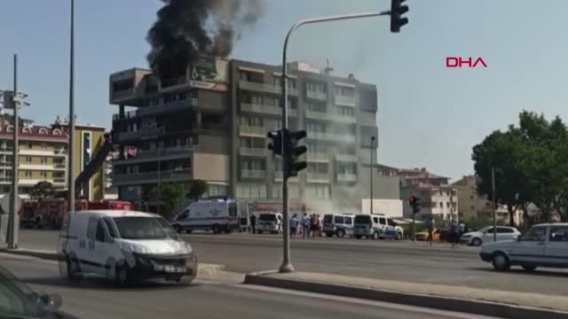 Son dakika: YANGINDAN ALT KATA SARKARAK KURTULAN AHMET'İN TEDAVİSİNE ANKARA'DA DEVAM EDİLECEK