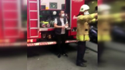 Fatih’te psikolojik sorunları olan kişi kendi evini ateşe verdi