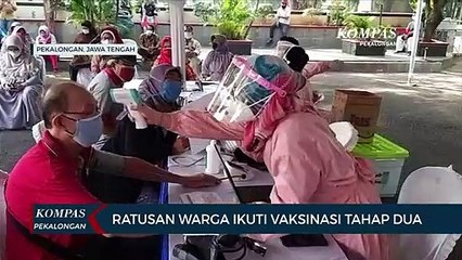 Ratusan Warga Pekalongan Ikuti Vaksinasi Tahap Dua