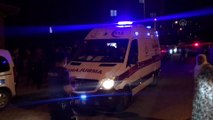 ADANA - Silahlı ve bıçaklı kavgada 4 kişi yaralandı