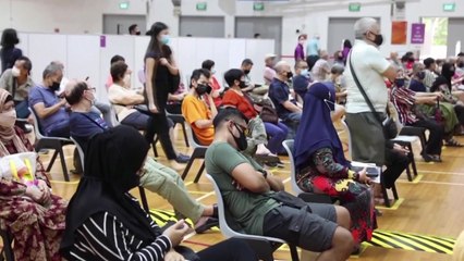 '코로나와 공존' 택한 싱가포르...방역 완화 후 집단 감염 / YTN