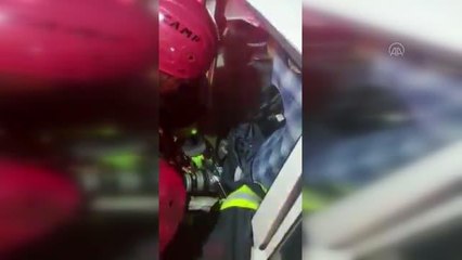 Son dakika haber | İki otomobilin çarpışması sonucu 1 kişi öldü, 9 kişi yaralandı