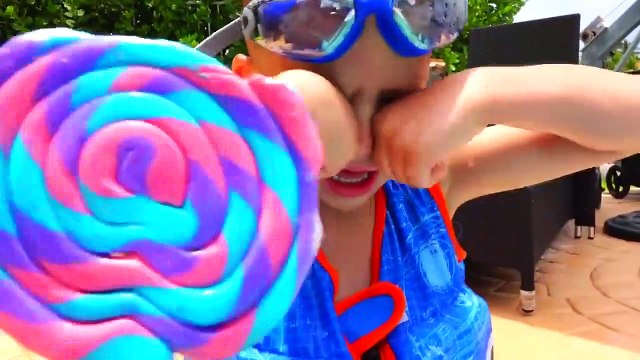 Crying Babies in Pool ⁄ Learn colors with Baby Colored Candies ⁄ Bad Kids Colours Learning Video