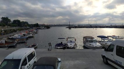 Samatya sahili açıklarında tekne ile denize açılan 4 kişiden 1'i suda kayboldu