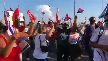 ABD'nin kampanyasına karşı 100 binden fazla Kübalı sokakta: Devrimi savunacağız