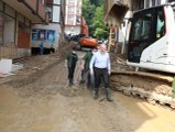 Son dakika haberi: Ulaştırma ve Altyapı Bakanı Karaismailoğlu, sel ve heyelan bölgesinde incelemelerde bulundu