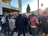 Yüzlerce fanatik Yahudi'den Mescid-i Aksa'ya baskınİsrail polisi Filistinlilere göz yaşartıcı gaz ve ses bombaları ile müdahale etti