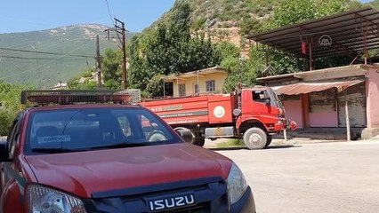 下载视频: Kontrol altına alınan orman yangını bölgesinde soğutma çalışmaları sürüyor