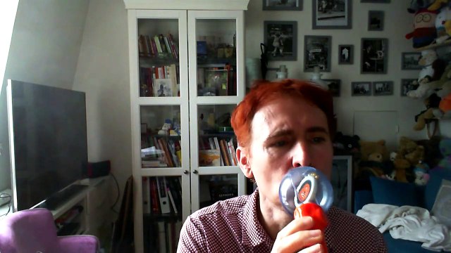 Wiwi égratigne on chante chante chante