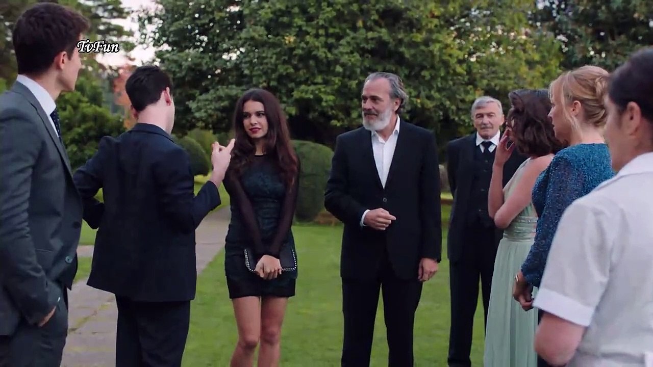 مسلسل من دون تصريح الحلقة 18 الثامنة عشر