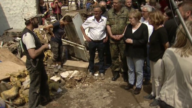 Inondations en Allemagne : Angela Merkel sur place pour réconforter les victimes