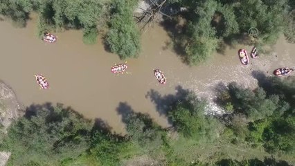 Rafting tesislerinde bayram tatili yoğunluğu yaşanıyor