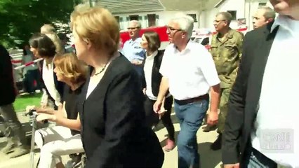 Merkel felaket bölgesine gitti