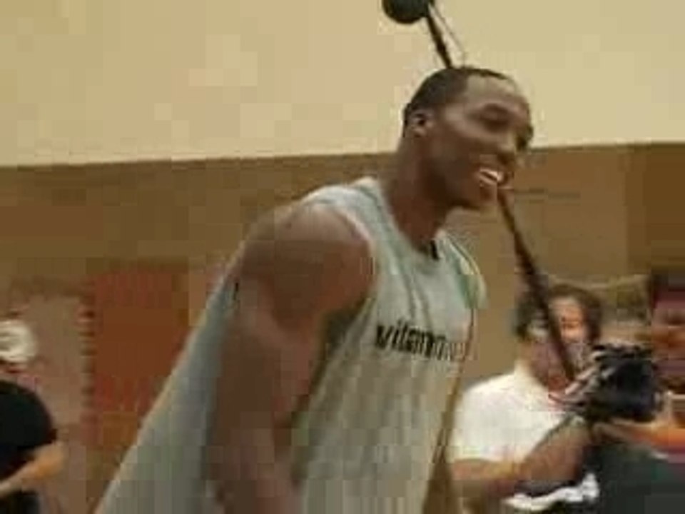 - Dwight Howard preps crazy dunks for Slam Dunk Contest 2008