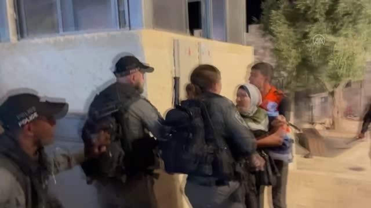 İsrail polisinden Şam Kapısı'nda Filistinlilere saldırı