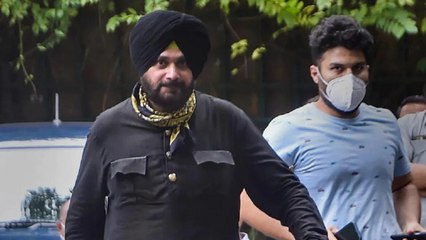 Supporters celebrates after Sidhu named as Punjab Cong chief