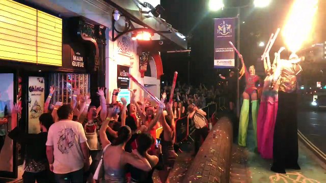 Watch as The Astoria nightclub in Portsmouth reopens to crowds of mask-less dancers