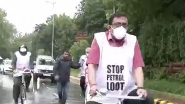 TMC MPs to cycle to Parliament to protest fuel price hike