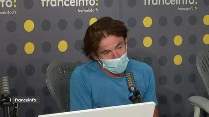Manifestations contre le pass sanitaire : "L'étoile jaune était un passeport qui vous conduisait à la mort, tandis que le vaccin permet de sauver des vies" (Arno Klarsfeld)